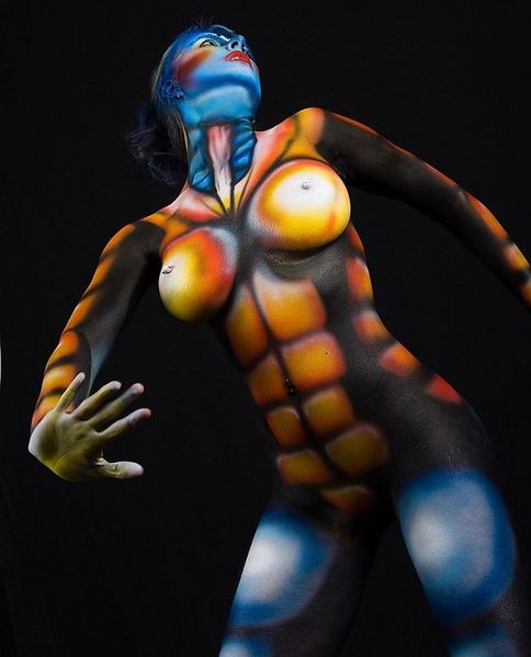 Fil:Bodypaint.jpg